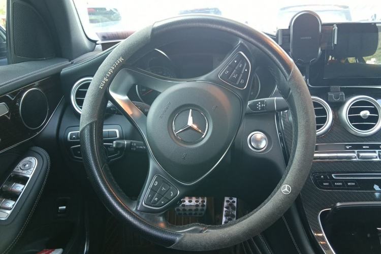 Used Mercedes-Benz GLC 2019 GLC 260 L 4MATIC Dynamic Model Steering Wheel