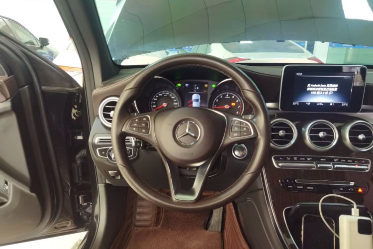 Used Mercedes-Benz GLC 2019 GLC 260 L 4MATIC Dynamic Model Steering Wheel