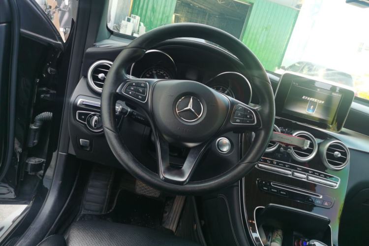 Used Mercedes-Benz GLC 2019 GLC 260 L 4MATIC Dynamic Model Steering Wheel