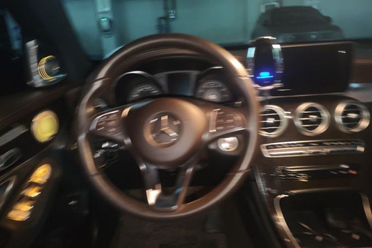 Used Mercedes-Benz GLC 2019 GLC 260 L 4MATIC Dynamic Model Steering Wheel