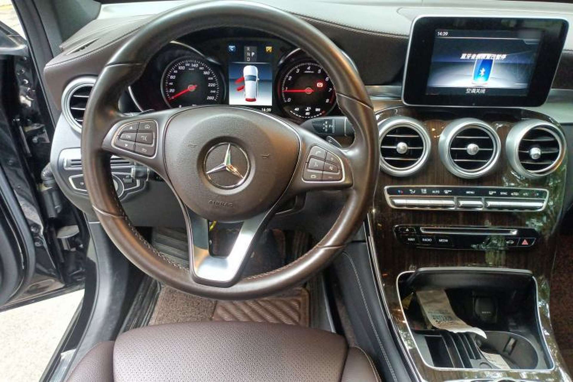 Used Mercedes-Benz GLC 2019 GLC 260 L 4MATIC Dynamic Model Steering Wheel
