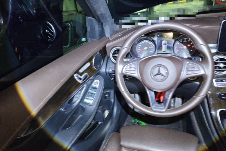 Used Mercedes-Benz GLC 2019 GLC 260 L 4MATIC Dynamic Model Steering Wheel