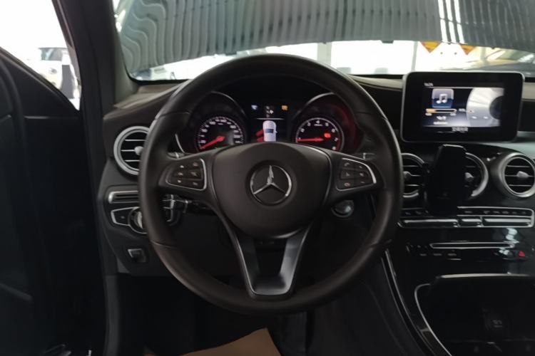 Used Mercedes-Benz GLC 2019 GLC 260 L 4MATIC Dynamic Model Steering Wheel