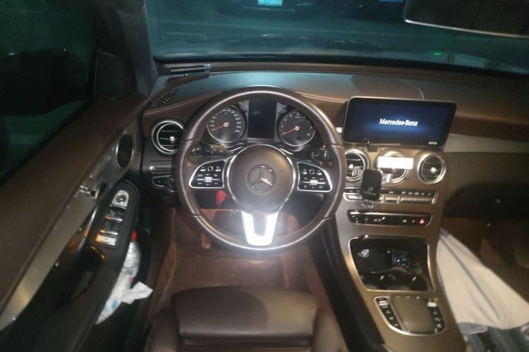 Used Mercedes-Benz GLC 2019 GLC 260 L 4MATIC Dynamic Model Steering Wheel