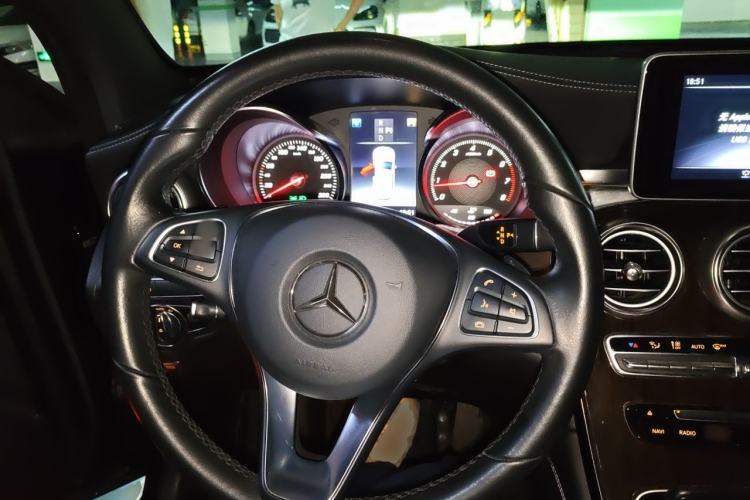 Used Mercedes-Benz GLC 2019 Facelift GLC 260 L 4MATIC Luxury Model Steering Wheel