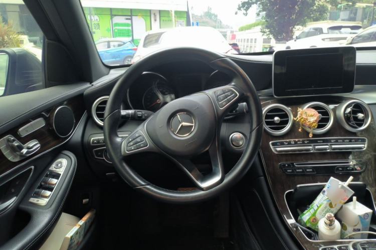 Used Mercedes-Benz GLC 2019 Facelift GLC 260 L 4MATIC Luxury Model Steering Wheel
