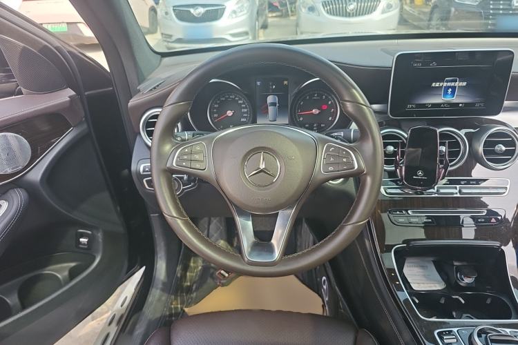 Used Mercedes-Benz GLC 2019 Facelift GLC 260 L 4MATIC Luxury Model Steering Wheel