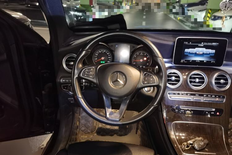 Used Mercedes-Benz GLC 2019 Facelift GLC 260 L 4MATIC Luxury Model Steering Wheel