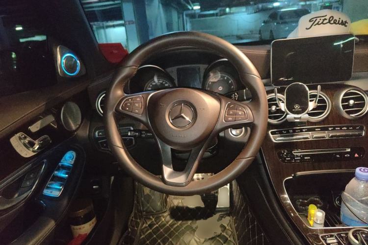 Used Mercedes-Benz GLC 2019 GLC 260 L 4MATIC Dynamic Model Steering Wheel
