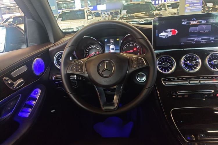 Used Mercedes-Benz GLC 2019 GLC 260 L 4MATIC Dynamic Model Steering Wheel