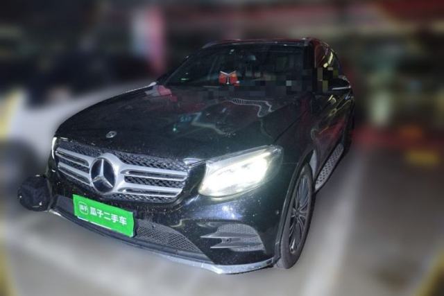 Ojetý Mercedes-Benz GLC 2019 GLC 260 L 4MATIC Dynamic Model