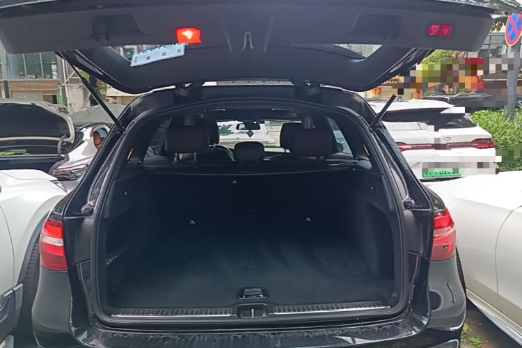 Used Mercedes-Benz GLC 2019 GLC 260 L 4MATIC Dynamic Model Trunk