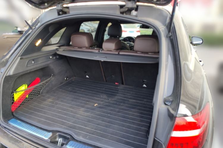 Used Mercedes-Benz GLC 2019 GLC 300 L 4MATIC Dynamic Model Trunk