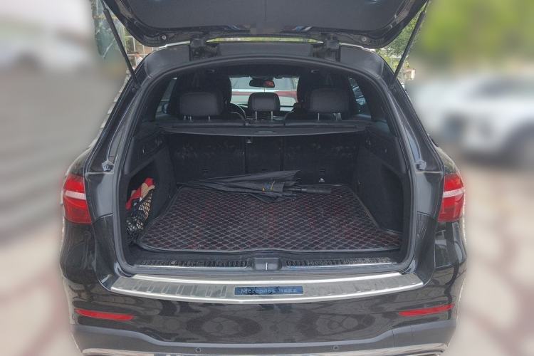 Used Mercedes-Benz GLC 2019 GLC 260 L 4MATIC Luxury Model Trunk