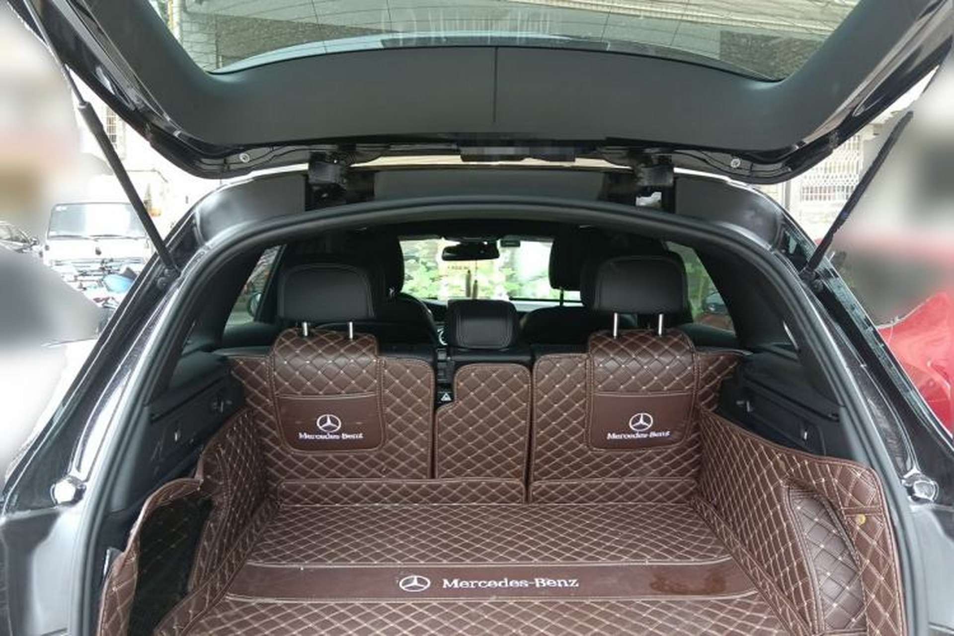 Used Mercedes-Benz GLC 2019 GLC 260 4MATIC Dynamic Edition Trunk