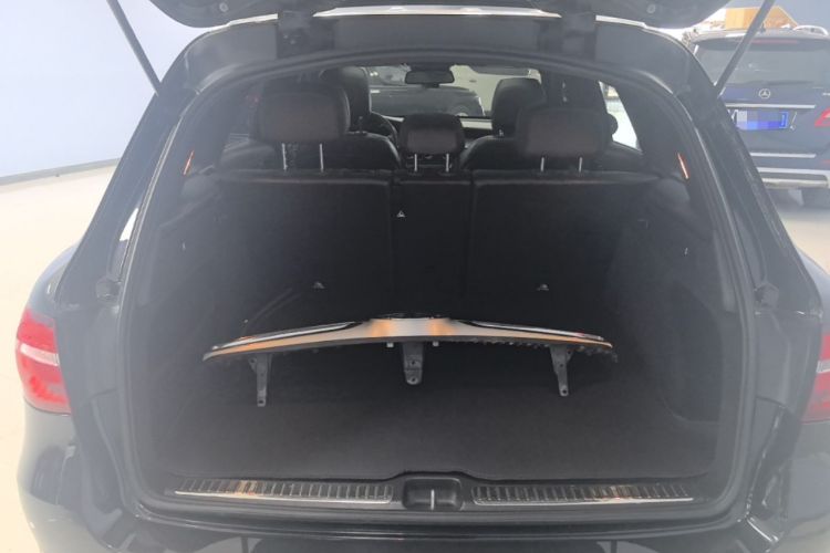 Used Mercedes-Benz GLC 2019 Facelift GLC 260 L 4MATIC Luxury Model Trunk