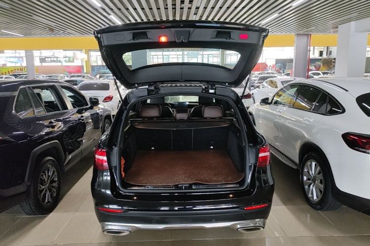 Used Mercedes-Benz GLC 2019 GLC 200 L 4MATIC Trunk