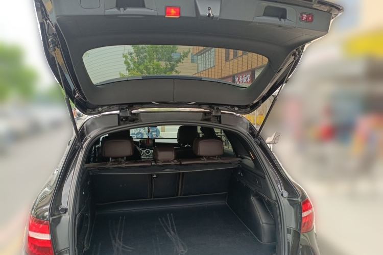 Used Mercedes-Benz GLC 2019 GLC 300 L 4MATIC Dynamic Model Trunk