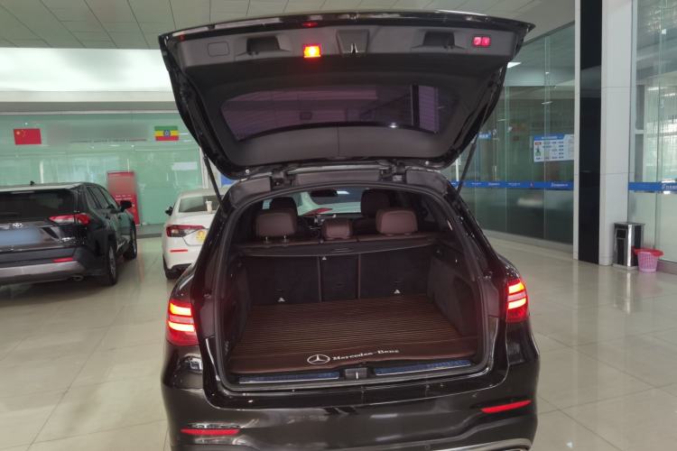 Used Mercedes-Benz GLC 2019 GLC 260 L 4MATIC Dynamic Model Trunk