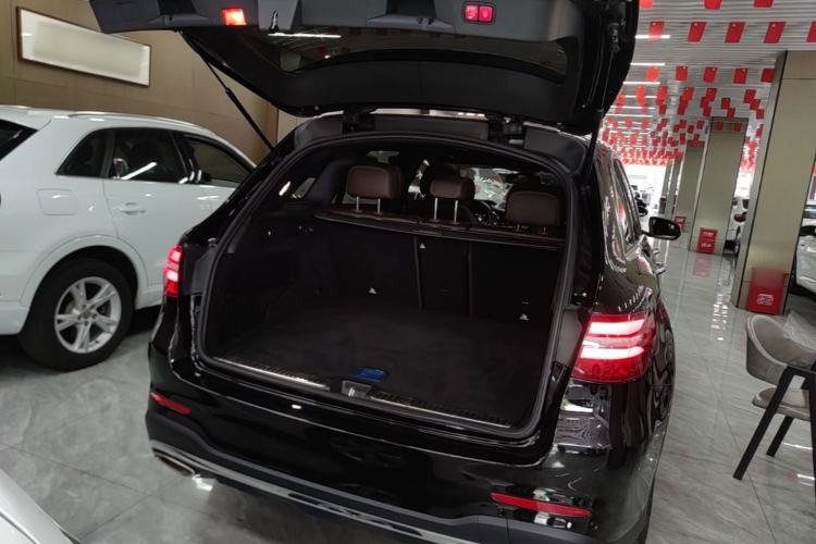 Used Mercedes-Benz GLC 2019 GLC 260 L 4MATIC Dynamic Model Trunk