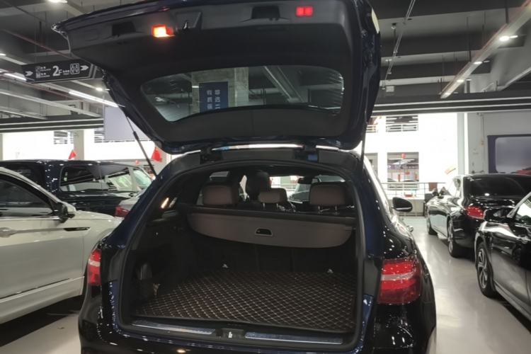 Used Mercedes-Benz GLC 2019 GLC 260 L 4MATIC Dynamic Model Trunk