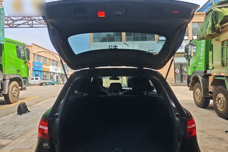 Used Mercedes-Benz GLC 2019 GLC 200 L 4MATIC Trunk