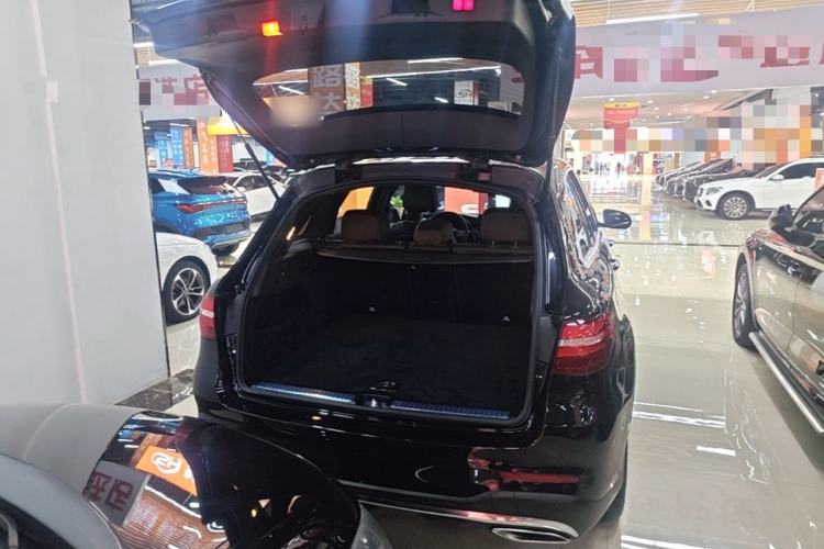 Used Mercedes-Benz GLC 2019 Refreshed GLC 300 L 4MATIC Dynamic Edition Trunk