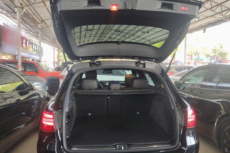 Used Mercedes-Benz GLC 2019 Facelift GLC 260 L 4MATIC Luxury Model Trunk