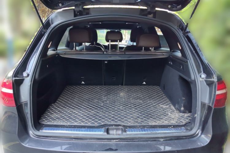Used Mercedes-Benz GLC 2019 GLC 260 L 4MATIC Dynamic Model Trunk
