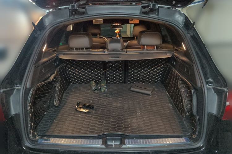 Used Mercedes-Benz GLC 2019 GLC 200 L 4MATIC Trunk