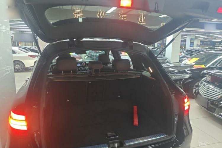 Used Mercedes-Benz GLC 2019 GLC 200 L 4MATIC Trunk