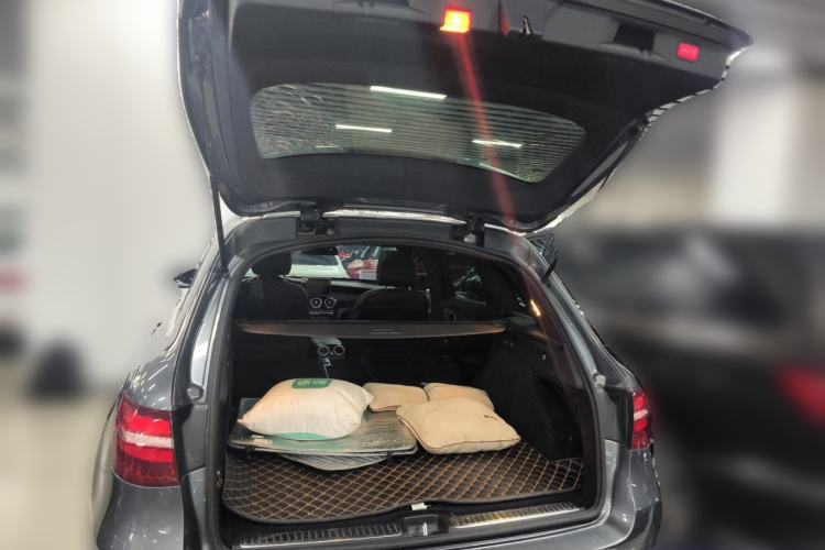 Used Mercedes-Benz GLC 2019 GLC 200 L 4MATIC Trunk