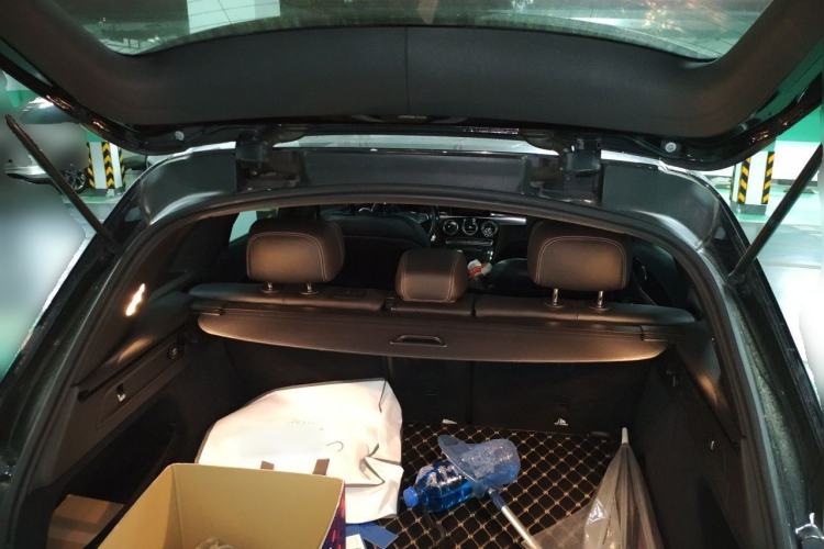 Used Mercedes-Benz GLC 2019 GLC 260 L 4MATIC Dynamic Model Trunk