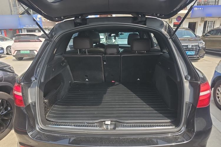 Used Mercedes-Benz GLC 2019 Facelift GLC 260 L 4MATIC Luxury Model Trunk