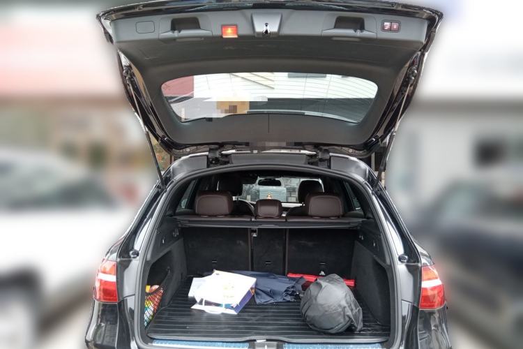 Used Mercedes-Benz GLC 2019 GLC 260 L 4MATIC Dynamic Model Trunk