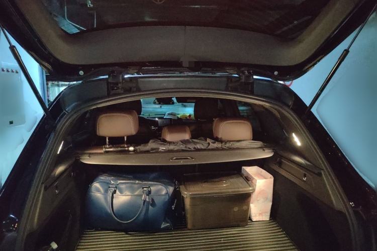 Used Mercedes-Benz GLC 2019 GLC 260 L 4MATIC Dynamic Model Trunk
