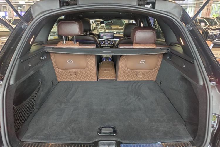 Used Mercedes-Benz GLC 2019 GLC 260 L 4MATIC Dynamic Model Trunk