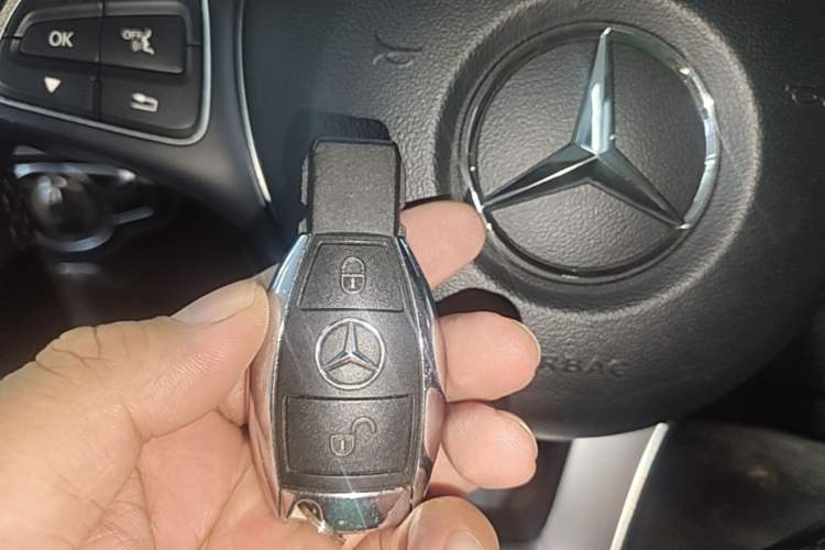 Used Mercedes-Benz GLC 2019 GLC 200 4MATIC Vehicle Key
