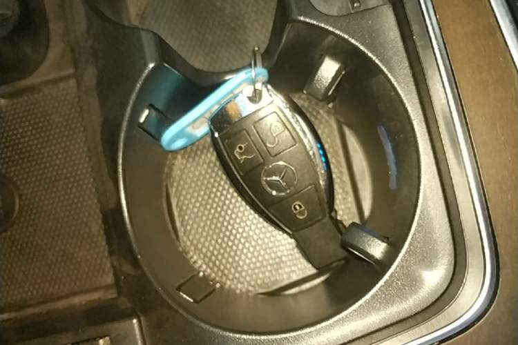 Used Mercedes-Benz GLC 2019 GLC 300 L 4MATIC Dynamic Model Vehicle Key