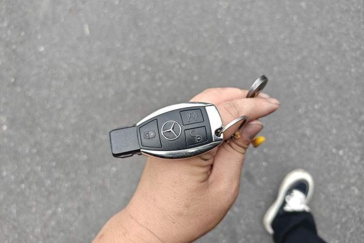 Used Mercedes-Benz GLC 2019 GLC 260 L 4MATIC Dynamic Model Vehicle Key