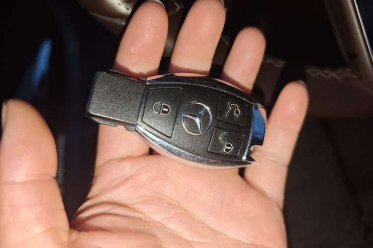 Used Mercedes-Benz GLC 2019 Refreshed GLC 300 L 4MATIC Dynamic Edition Vehicle Key