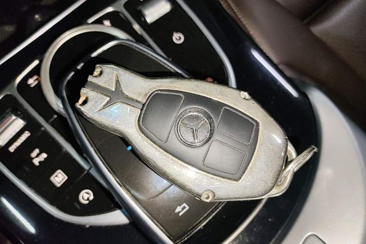 Used Mercedes-Benz GLC 2019 GLC 200 L 4MATIC Vehicle Key