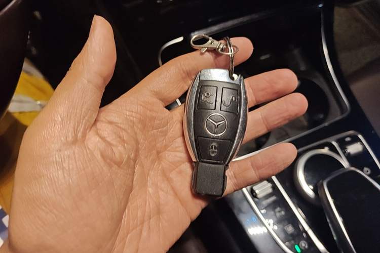 Used Mercedes-Benz GLC 2019 GLC 200 L 4MATIC Vehicle Key