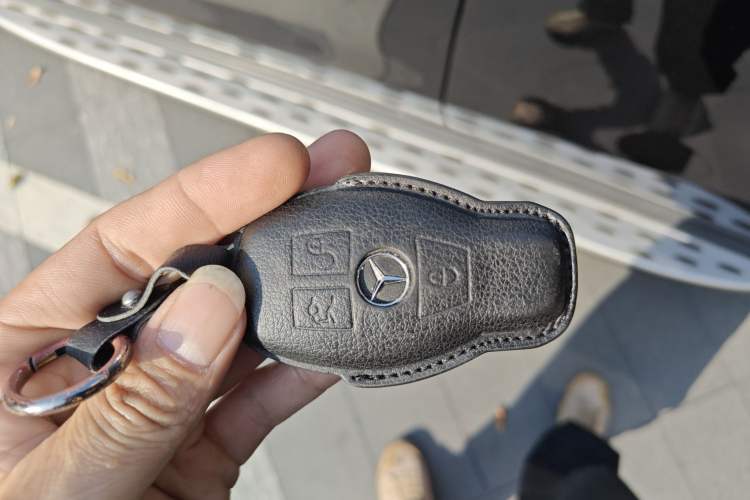 Used Mercedes-Benz GLC 2019 GLC 260 L 4MATIC Dynamic Model Vehicle Key