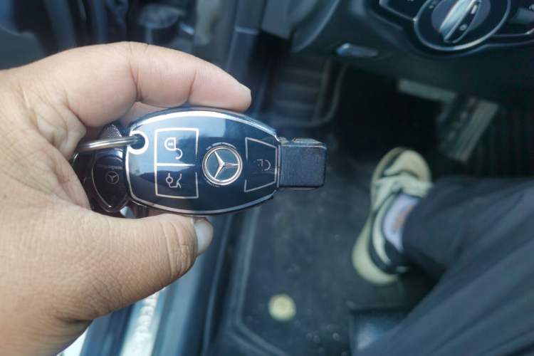 Used Mercedes-Benz GLC 2019 GLC 260 L 4MATIC Dynamic Model Vehicle Key