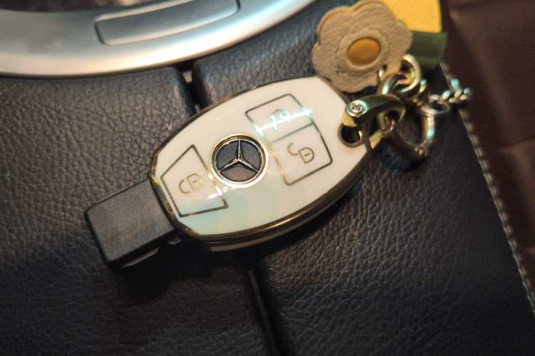 Used Mercedes-Benz GLC 2019 GLC 200 L 4MATIC Vehicle Key