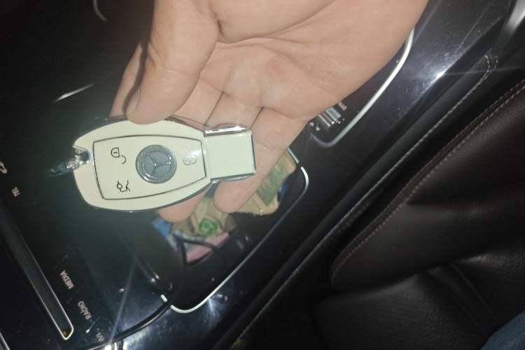 Used Mercedes-Benz GLC 2019 GLC 200 L 4MATIC Vehicle Key