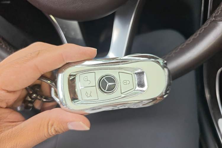 Used Mercedes-Benz GLC 2019 GLC 260 4MATIC Dynamic Edition Vehicle Key