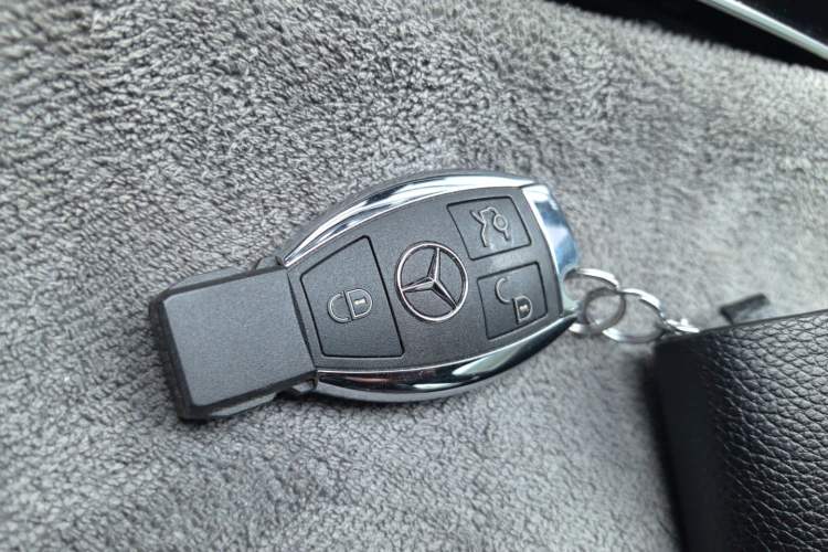Used Mercedes-Benz GLC 2019 GLC 200 L 4MATIC Vehicle Key