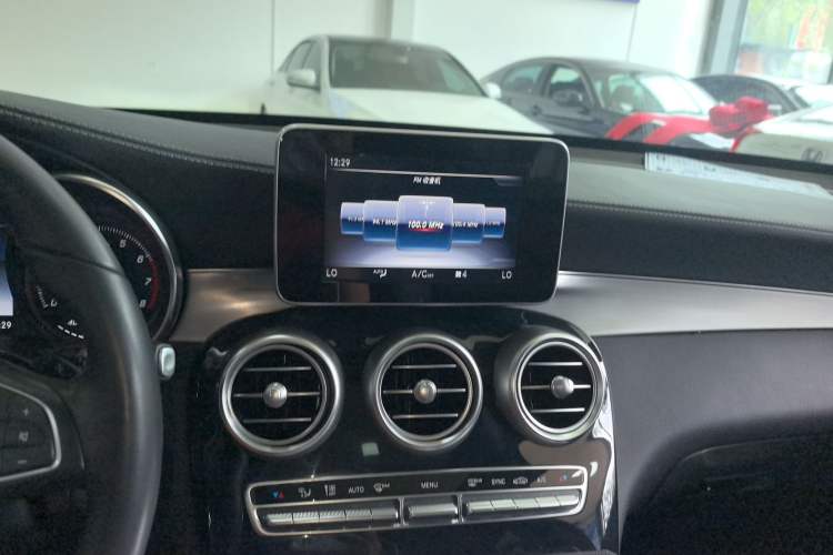 Used Mercedes-Benz GLC 2019 GLC 200 L 4MATIC Audio And AC Panel